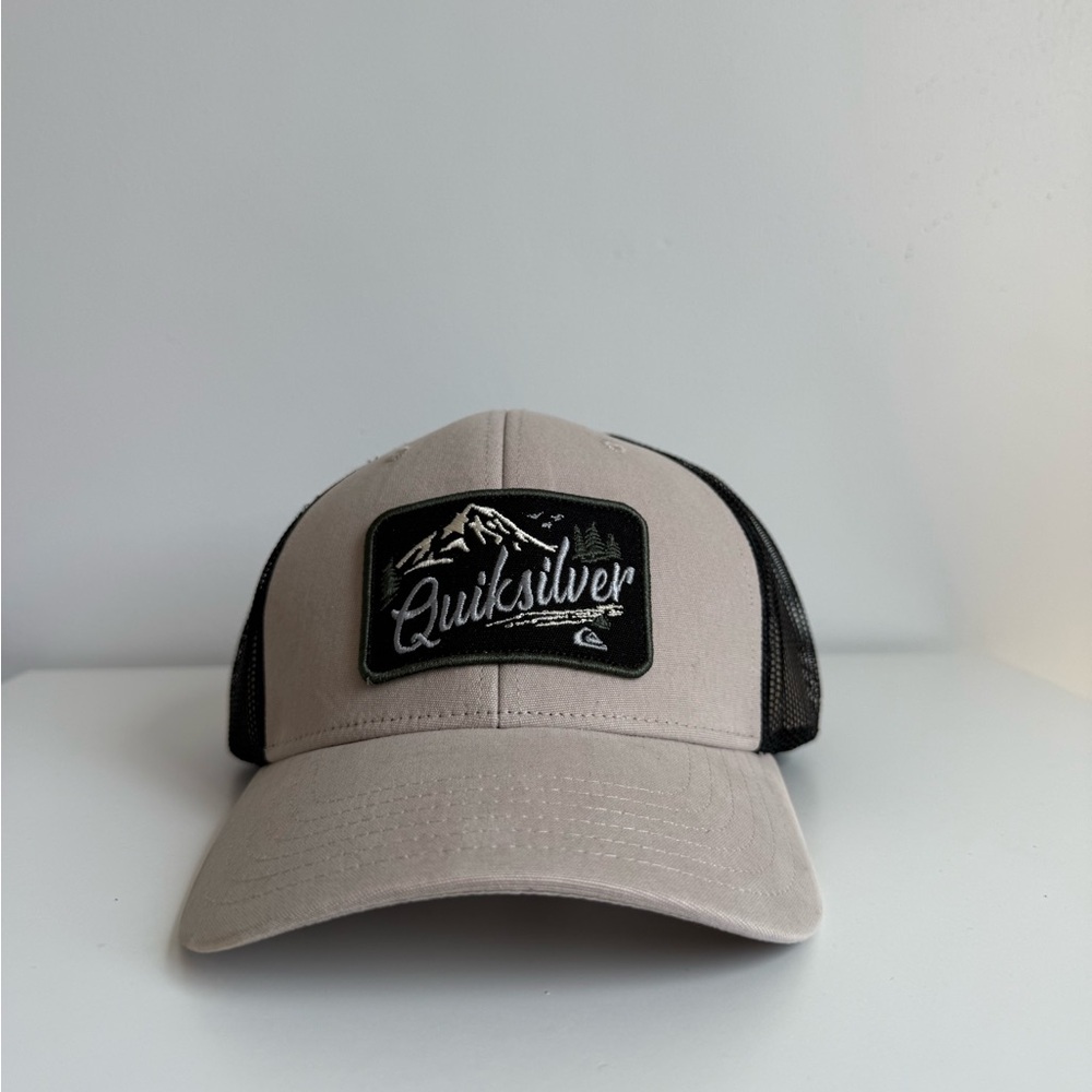 Quiksilver Beige and Black Mesh Cap